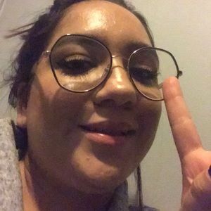 Meet your Posher, Vanesa